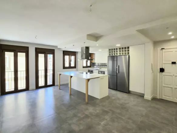 3-bedroom Apartment In Málaga, Spain (102 M²)