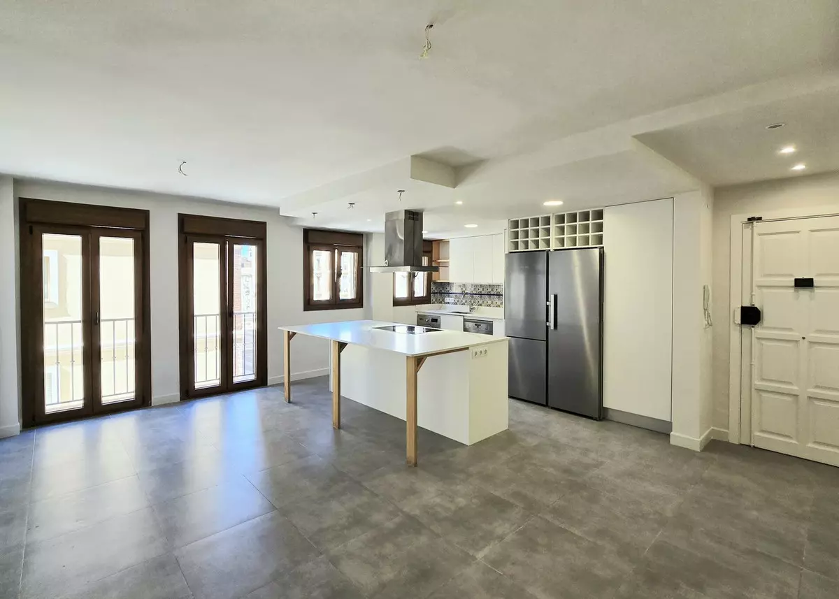 3-bedroom Apartment In Málaga, Spain (102 M²)