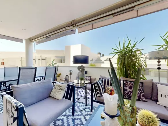 2-bedroom Apartment In Fuengirola, Spain (177 M²)