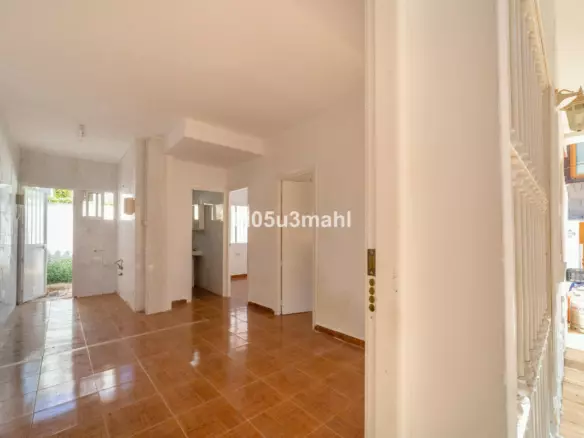 2-bedroom Villa In Rincón De La Victoria, Spain (42 M²)