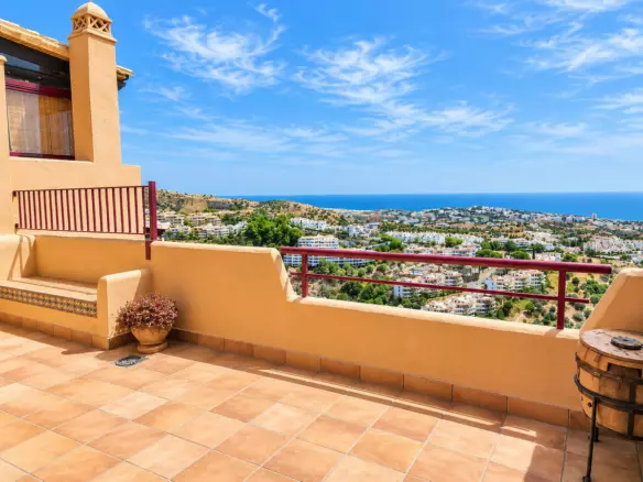 3-bedroom Apartment In Mijas, Spain (226 M²)