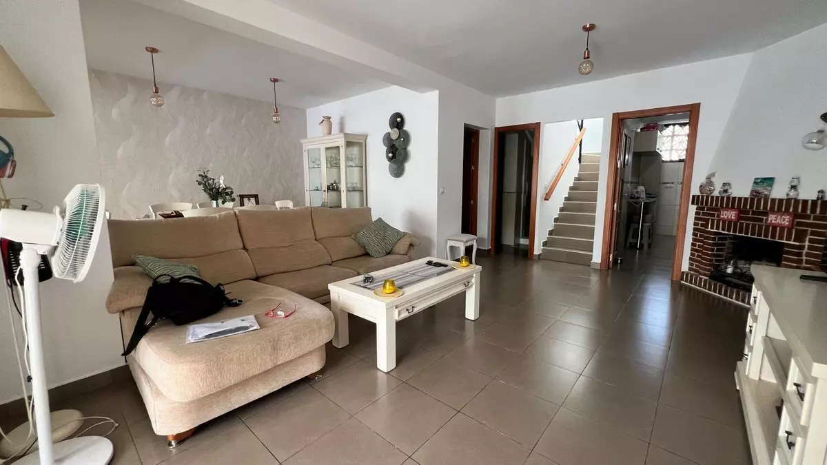 3-bedroom Villa In Benalmádena, Spain (124 M²)
