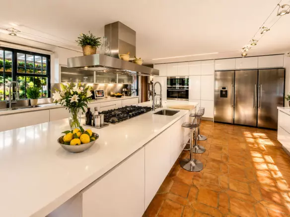 5-bedroom Villa In Marbella, Spain (450 M²)