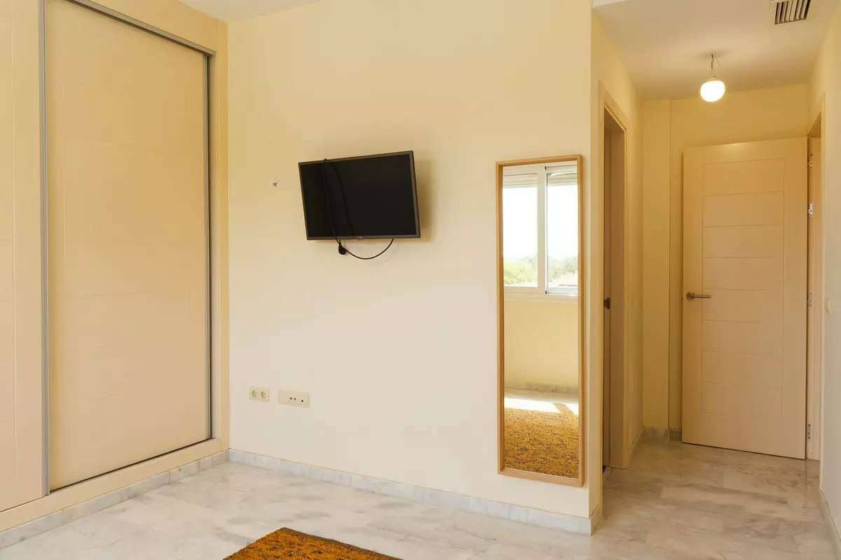 2-bedroom Apartment In Estepona, Spain (100 M²)
