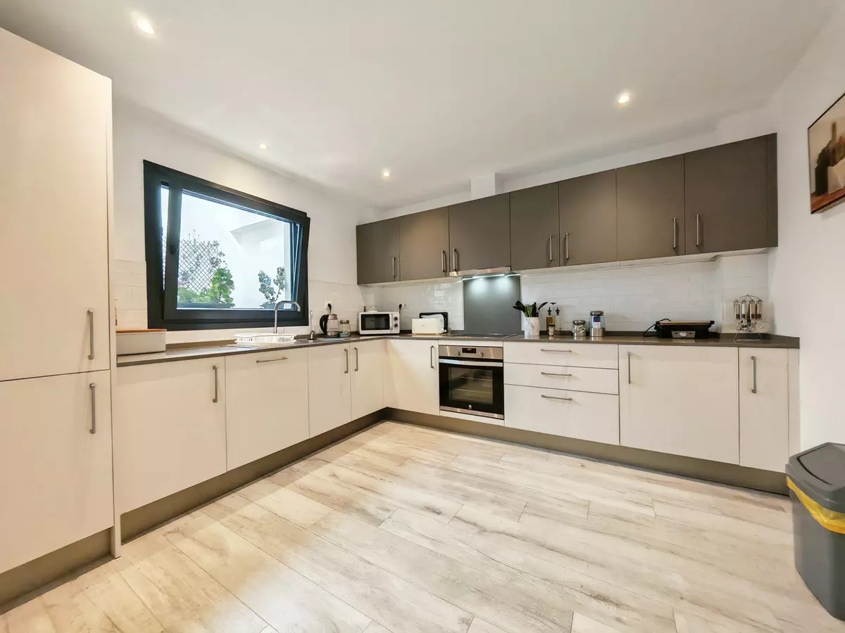 3-bedroom Town House In Marbella, Spain (172 M²)