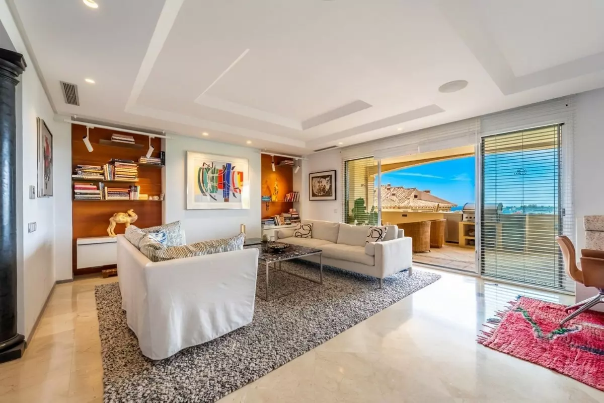 5-bedroom Apartment In Marbella, Spain (361 M²)