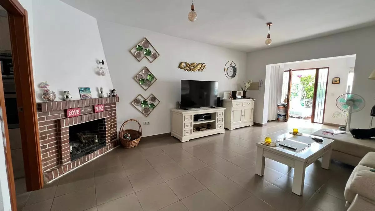 3-bedroom Villa In Benalmádena, Spain (124 M²)
