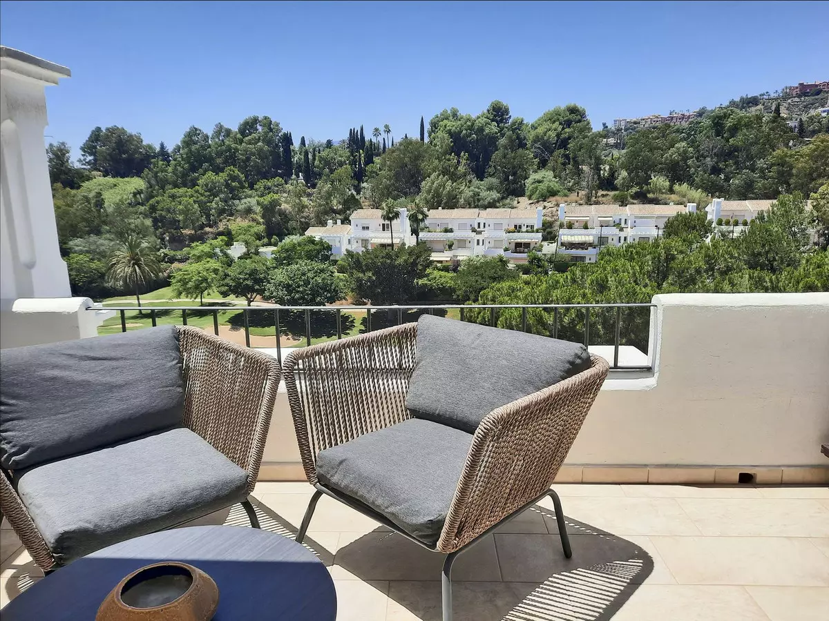 3-bedroom Apartment In Benahavis, Spain (109 M²)