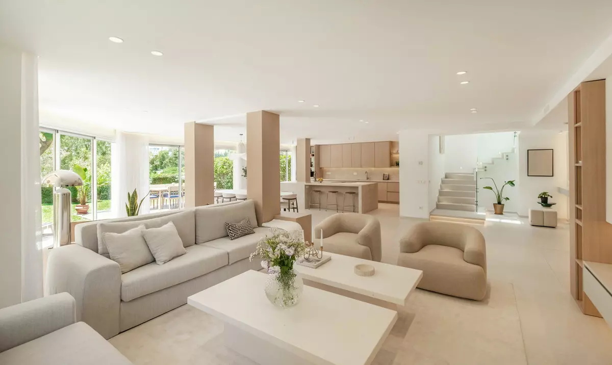 4-bedroom Town House In Benahavis, Spain (350 M²)