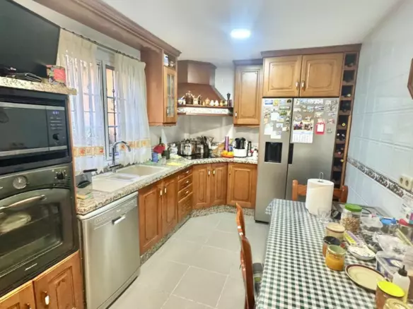 3-bedroom Town House In Torremolinos, Spain (153 M²)