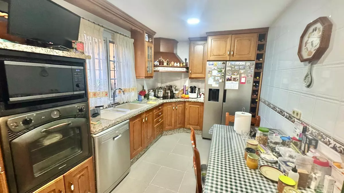 3-bedroom Town House In Torremolinos, Spain (153 M²)