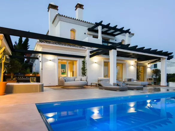 5-bedroom Villa In Marbella, Spain (390 M²)