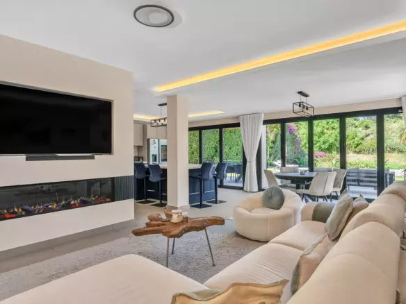 4-bedroom Villa In Marbella, Spain (280 M²)