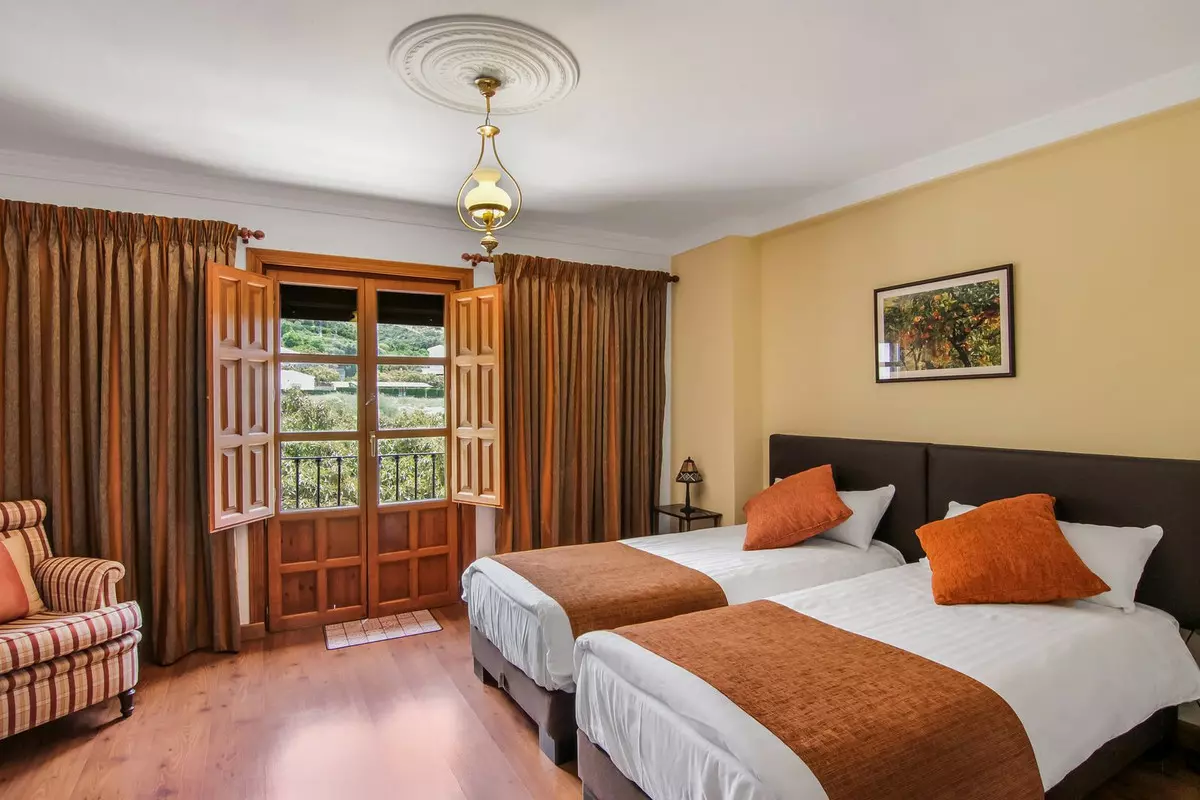 6-bedroom Country House In Canillas De Albaida, Spain (947 M²)