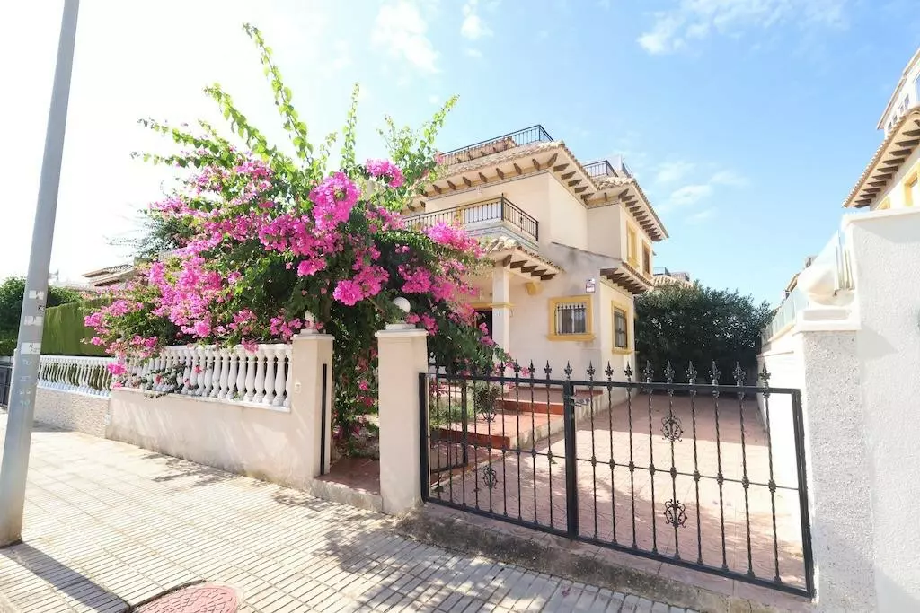 2-bedroom Town House In Orihuela, Spain (80 M²)