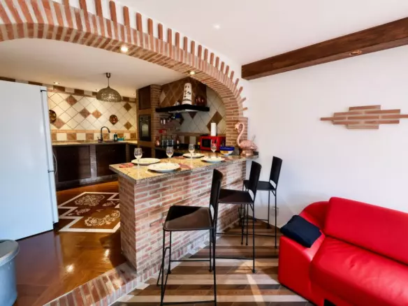 2-bedroom Apartment In Estepona, Spain (70 M²)