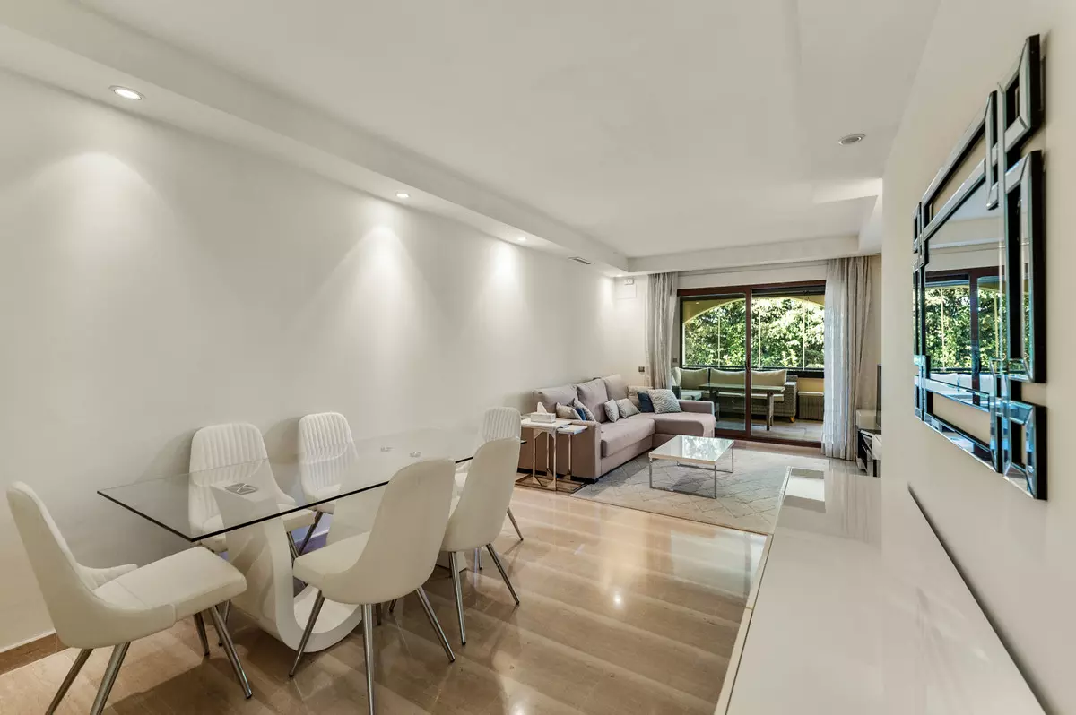 2-bedroom Apartment In Marbella, Spain (128 M²)