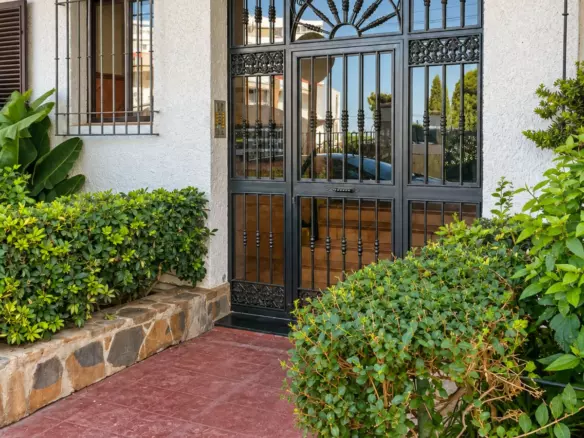 3-bedroom Apartment In Benalmádena, Spain (72 M²)