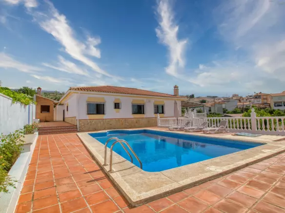 4-bedroom Villa In Periana, Spain (157 M²)
