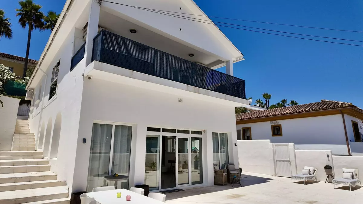 4-bedroom Villa In Marbella, Spain (321 M²)