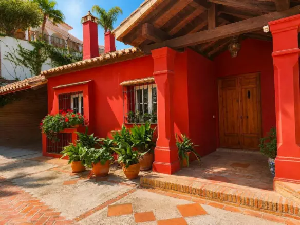 8-bedroom Villa In Benalmádena, Spain (885 M²)