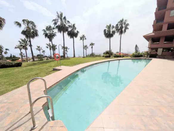 3-bedroom Apartment In Benalmádena, Spain (90 M²)