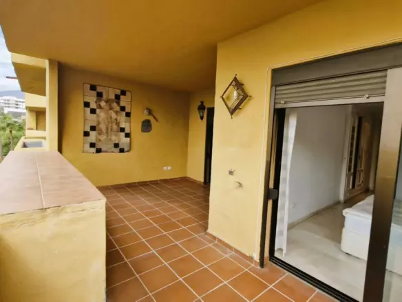 2-bedroom Apartment In Estepona, Spain (75 M²)