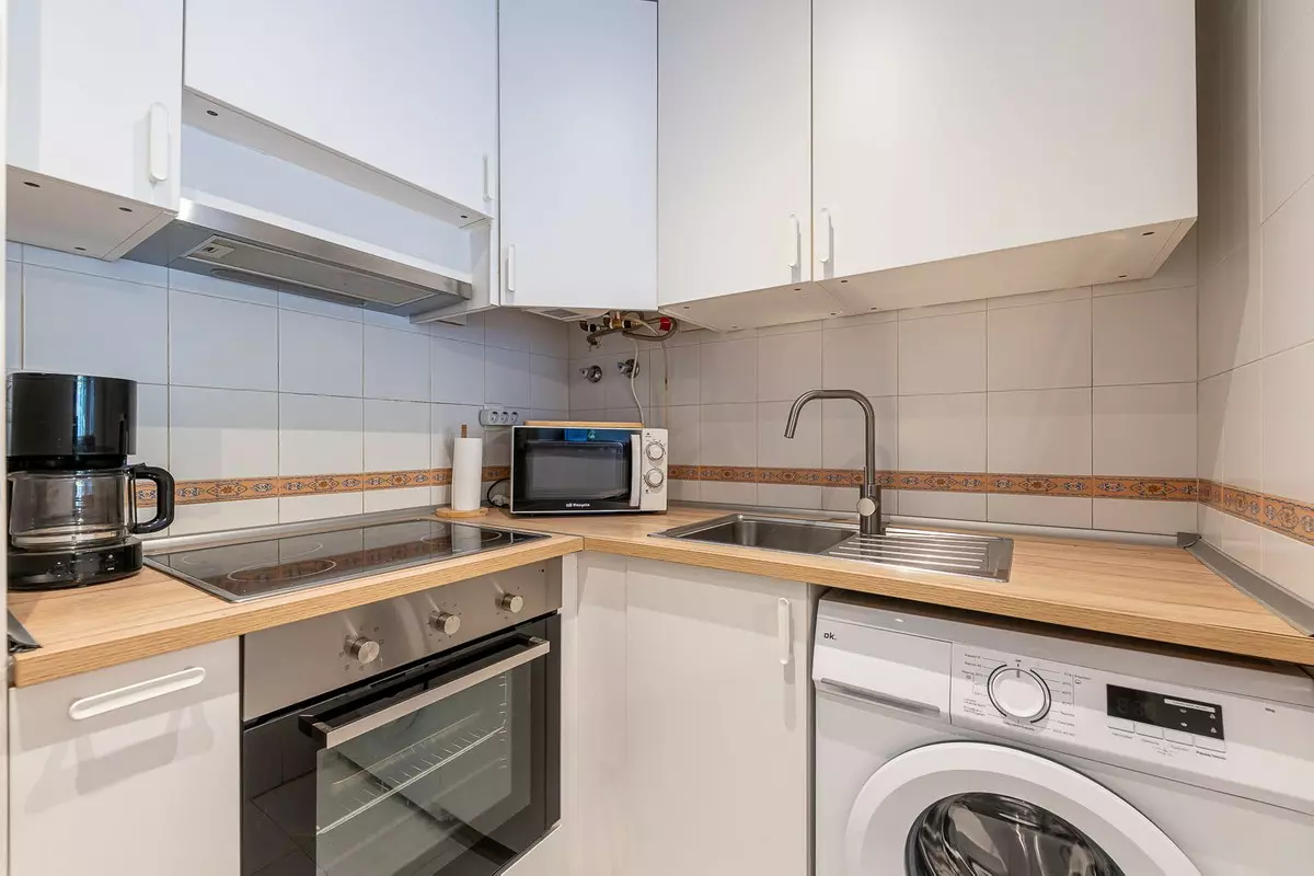 1-bedroom Apartment In Marbella, Spain (64 M²)