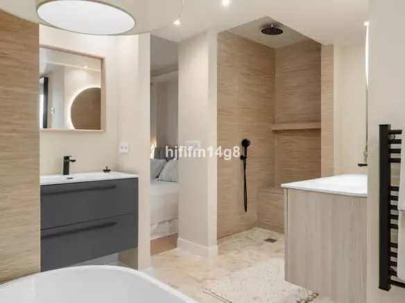 3-bedroom Apartment In Marbella, Spain (137 M²)