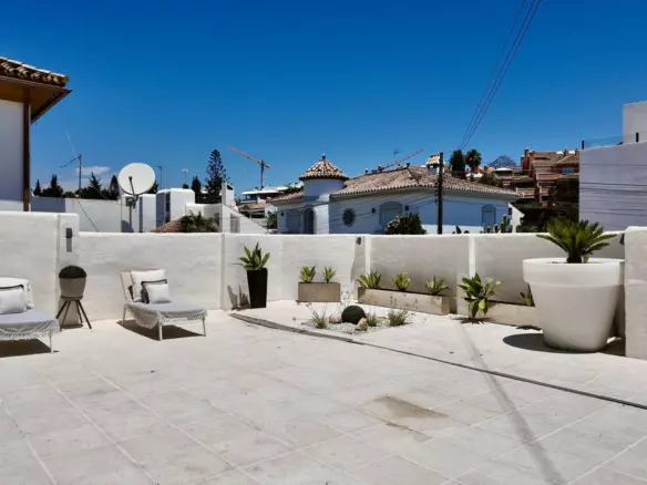 4-bedroom Villa In Marbella, Spain (321 M²)