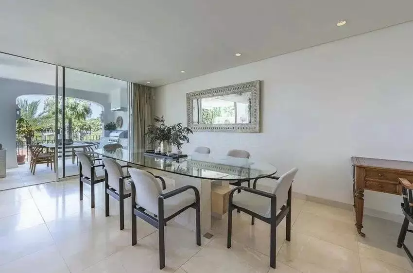3-bedroom Apartment In Marbella, Spain (250 M²)