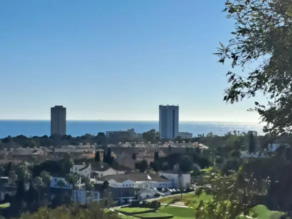 2-bedroom Apartment In Marbella, Spain (121 M²)