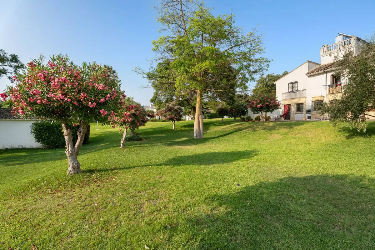 2-bedroom Town House In Marbella, Spain (95 M²)