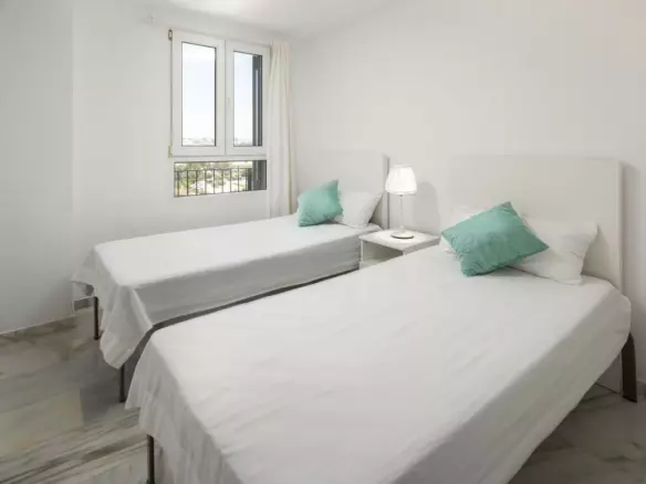 2-bedroom Apartment In Benalmádena, Spain (86 M²)