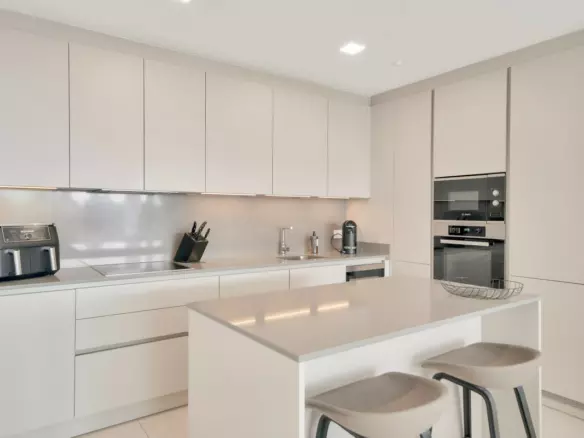 2-bedroom Apartment In Benahavis, Spain (113 M²)