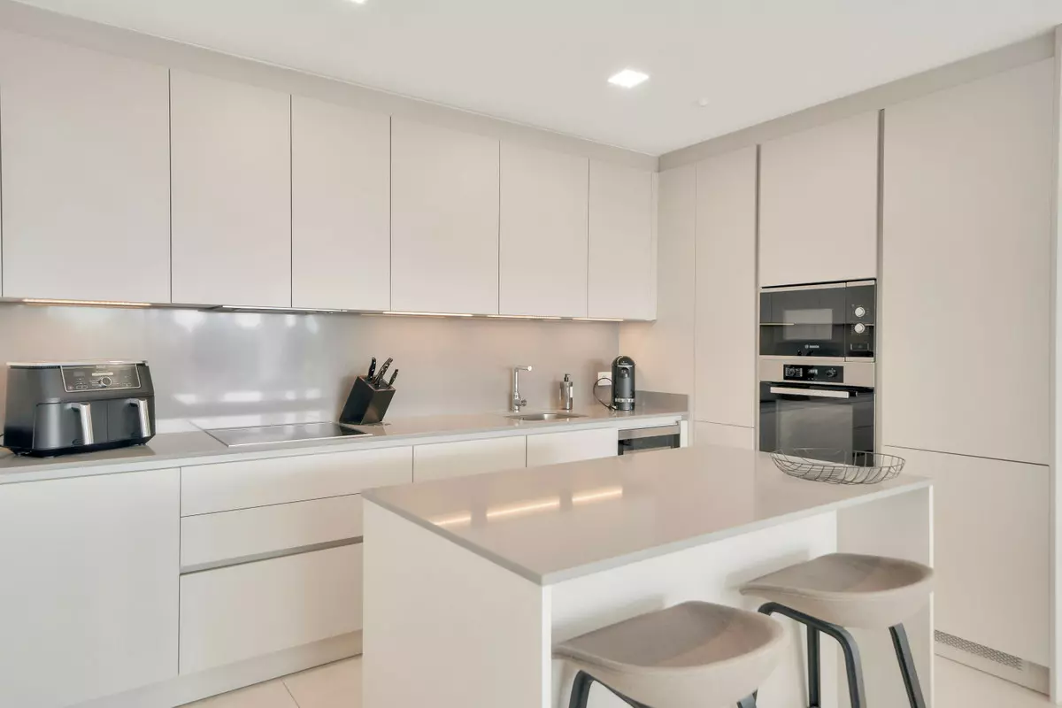 2-bedroom Apartment In Benahavis, Spain (113 M²)