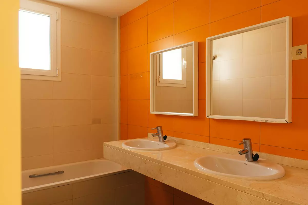 2-bedroom Apartment In Estepona, Spain (100 M²)