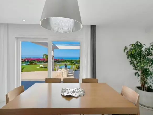 6-bedroom Villa In Marbella, Spain (413 M²)