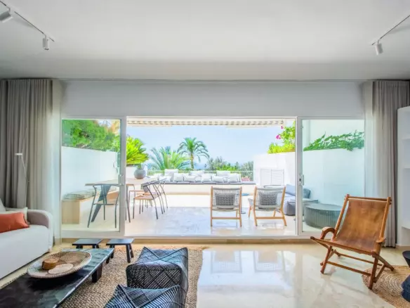 2-bedroom Apartment In Marbella, Spain (170 M²)