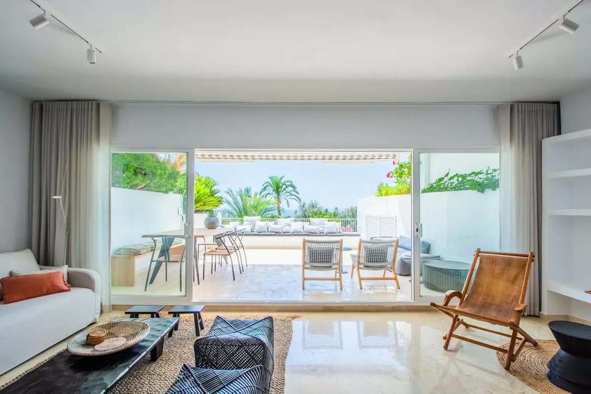 2-bedroom Apartment In Marbella, Spain (170 M²)