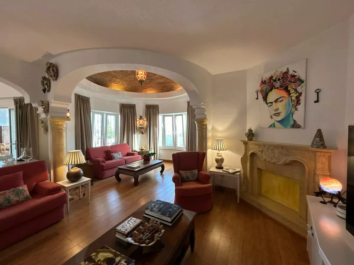 4-bedroom Villa In Benalmádena, Spain (282 M²)