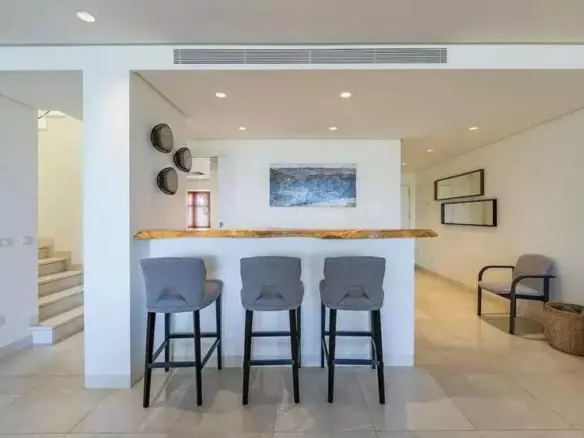 3-bedroom Apartment In Marbella, Spain (250 M²)