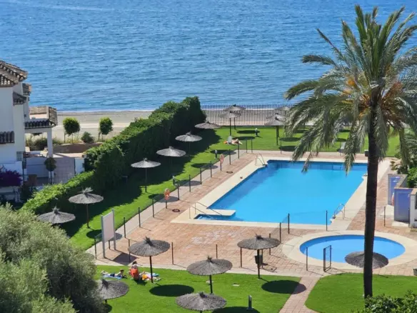 3-bedroom Apartment In Estepona, Spain (225 M²)