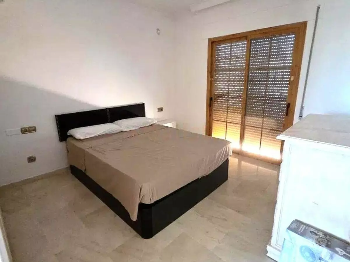 4-bedroom Villa In Estepona, Spain (240 M²)