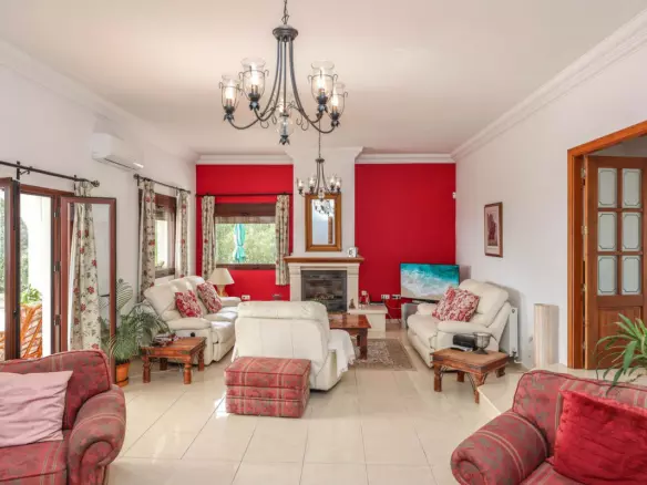 3-bedroom Villa In Casarabonela, Spain (239 M²)