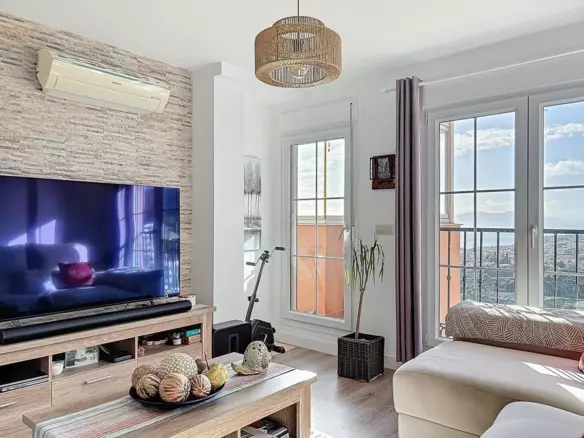 3-bedroom Apartment In Rincón De La Victoria, Spain (102 M²)