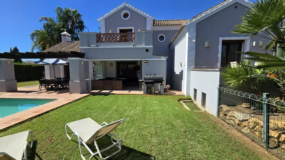 7-bedroom Villa In Mijas, Spain (290 M²)