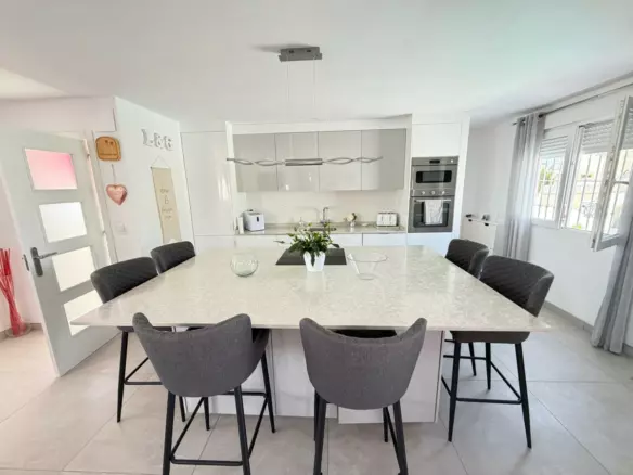 3-bedroom Villa In San Miguel De Salinas, Spain (160 M²)