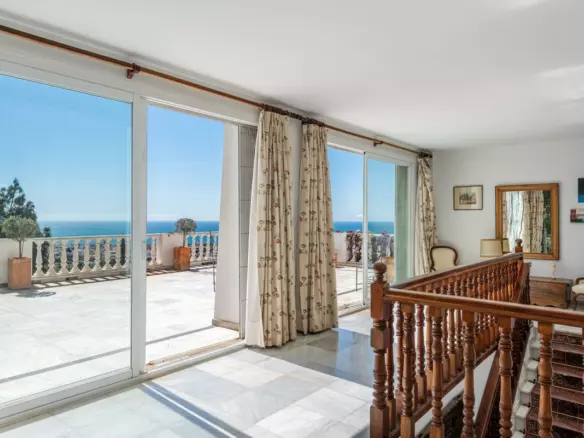 5-bedroom Villa In Marbella, Spain (474 M²)