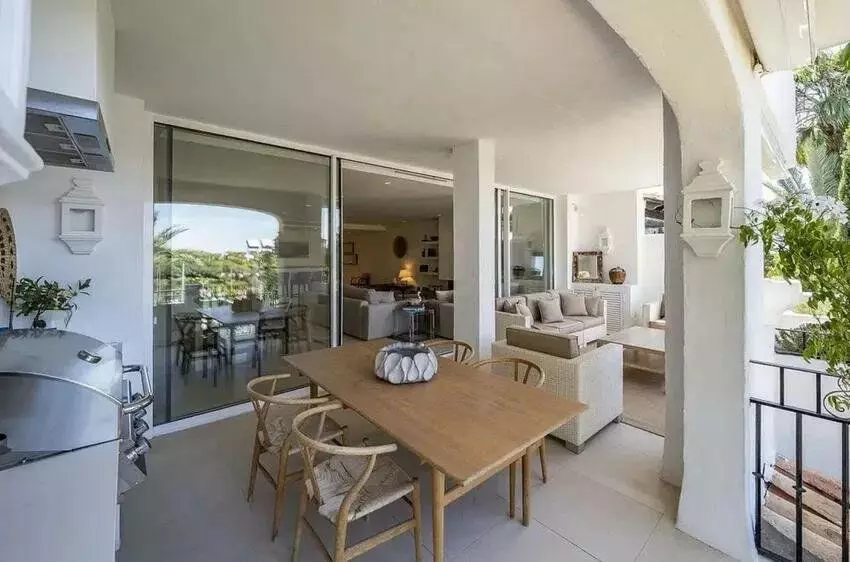 3-bedroom Apartment In Marbella, Spain (250 M²)